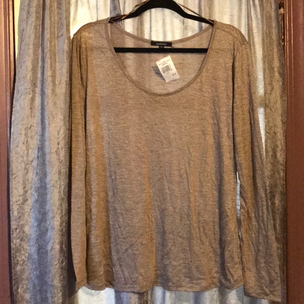 Ambiance long sleeve tee